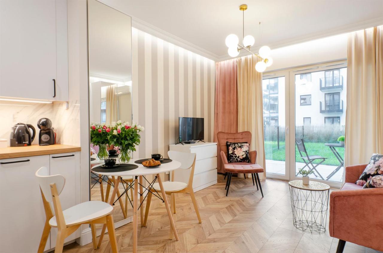 Sky Home- Rose Apartament -Manufaktura, Bezplatny Parking, Klima, Dostep Na Kod Łódź Exterior foto